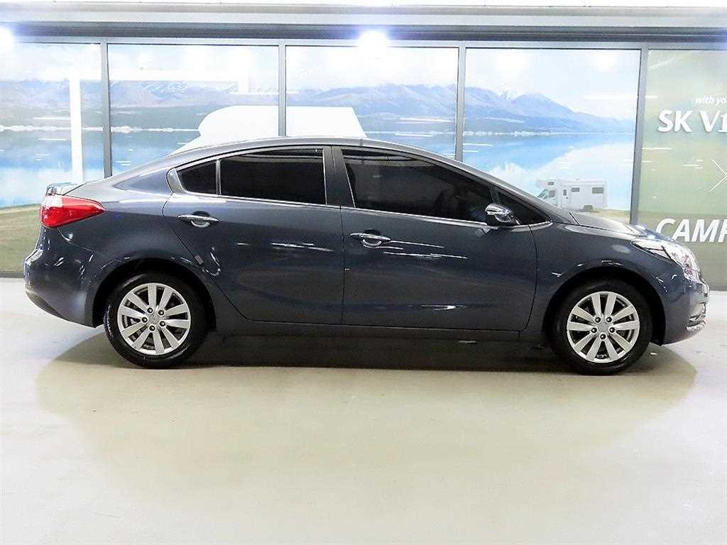 KIA K3 - Vista 3