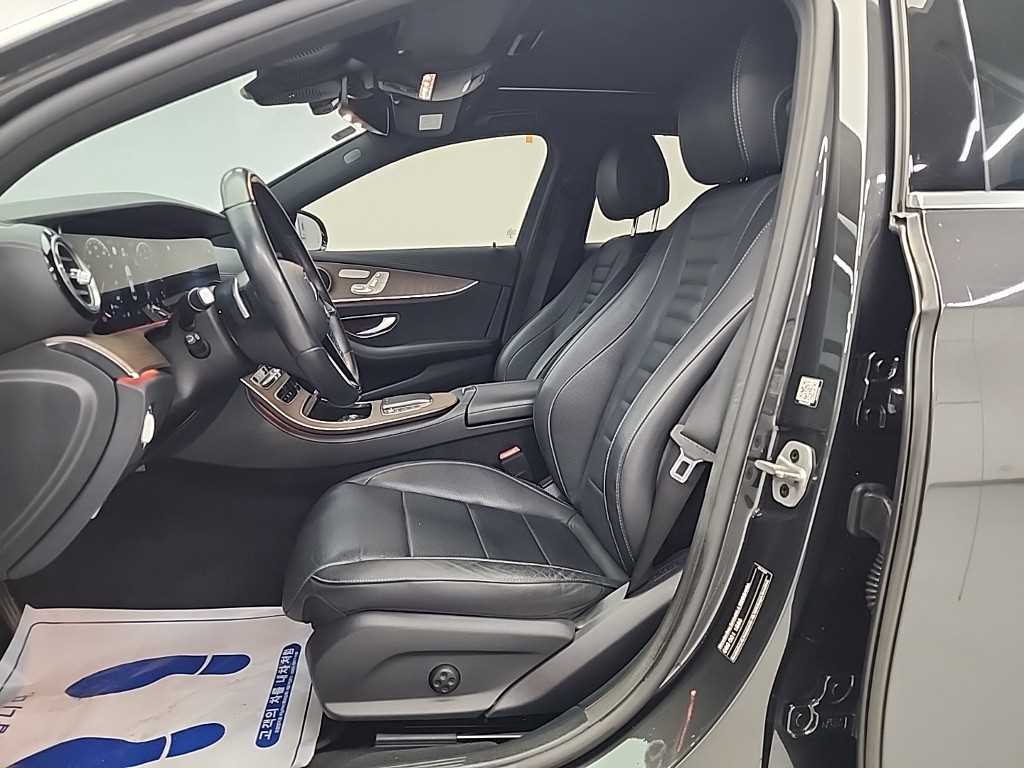 Mercedes Benz E class - Vista 11