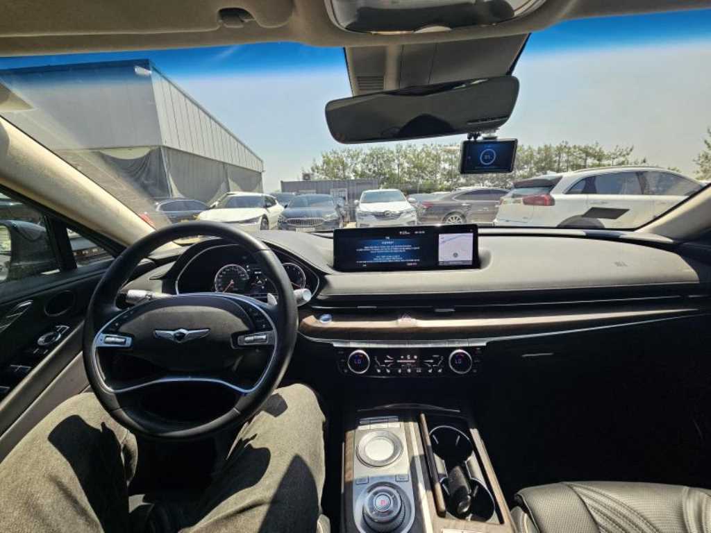 Genesis G80 - Vista 6