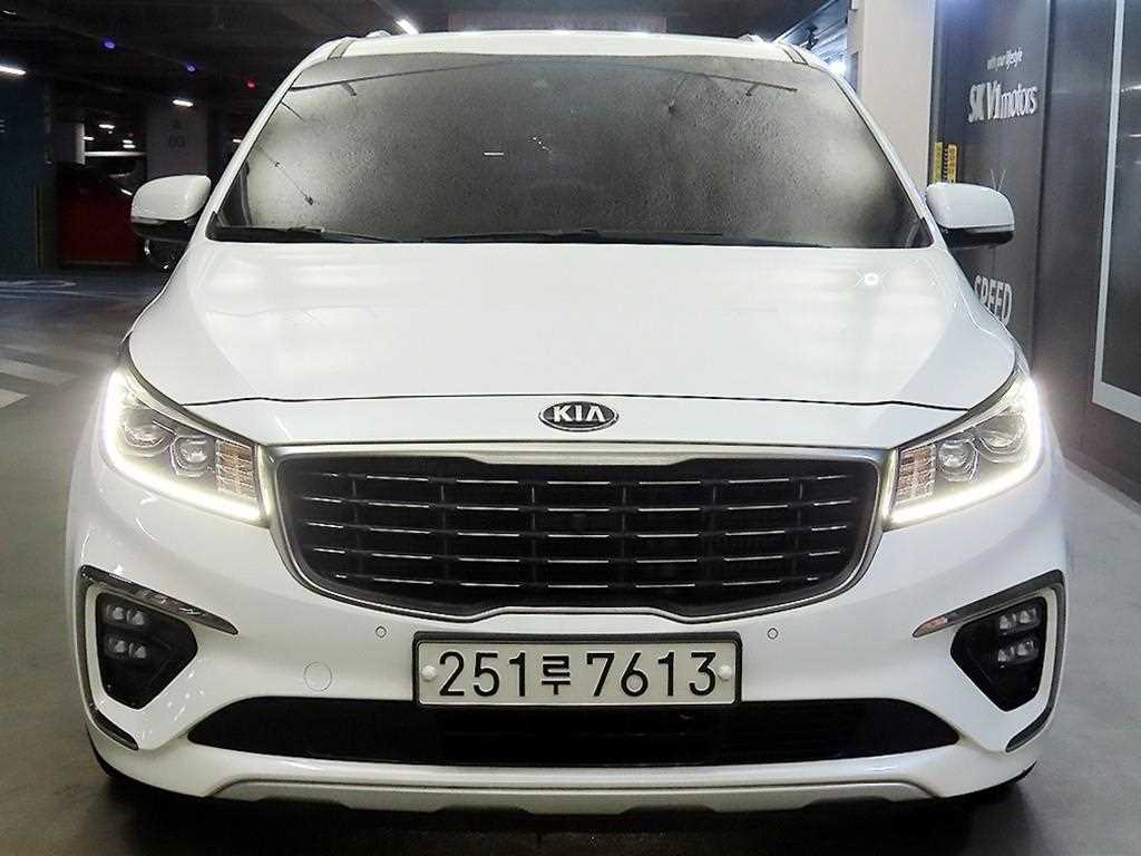KIA Carnival - Vista 2