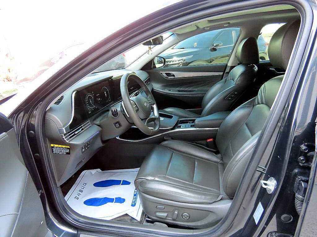 HYUNDAI Grandeur - Vista 5