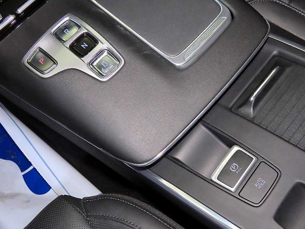 HYUNDAI Grandeur - Vista 12