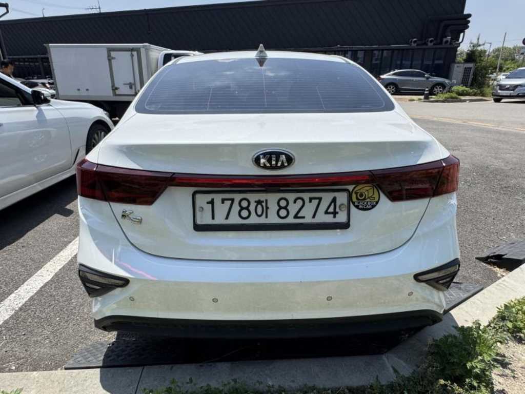 KIA K3 - Vista 4
