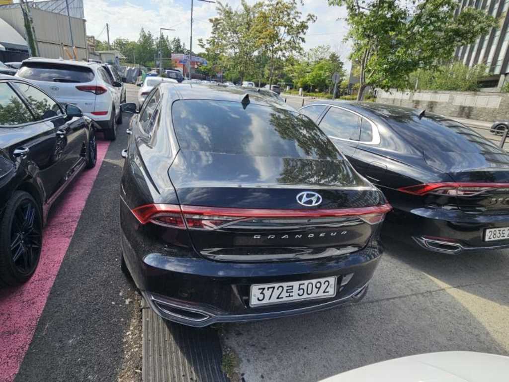 HYUNDAI Grandeur - Vista 4