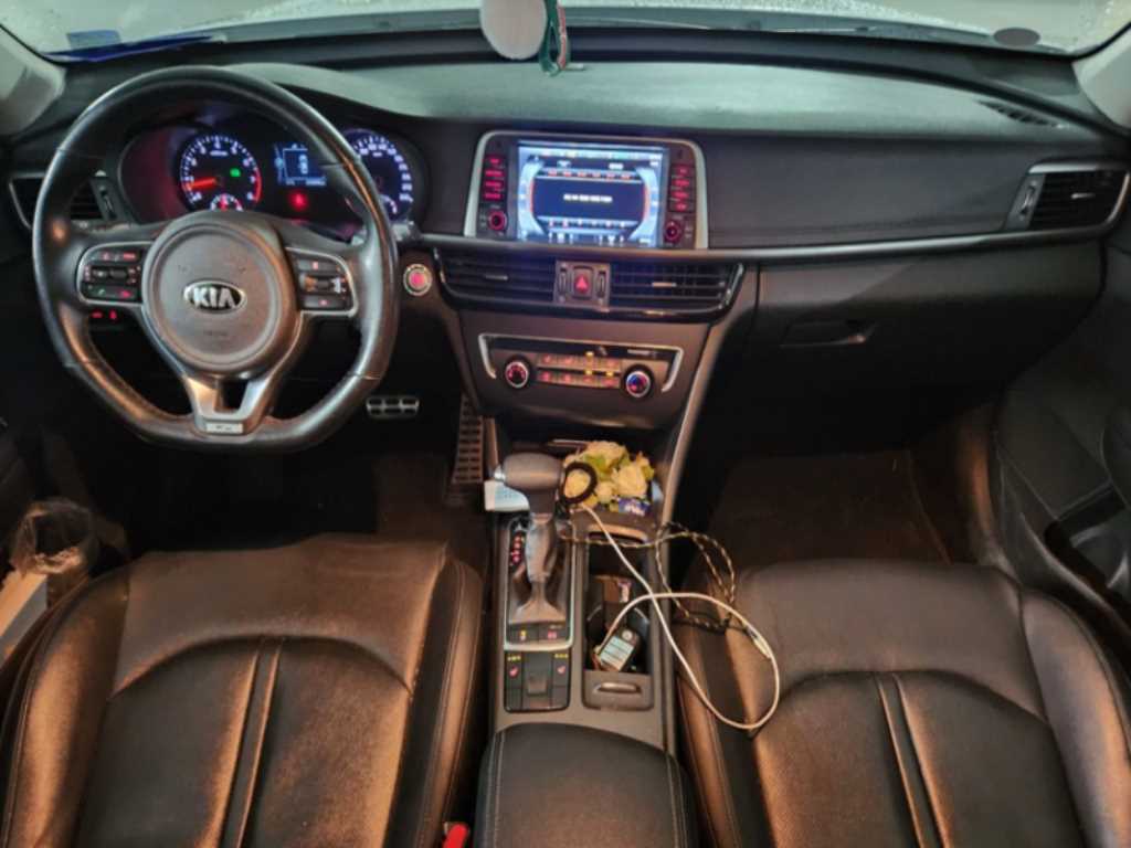 KIA K5 - Vista 5