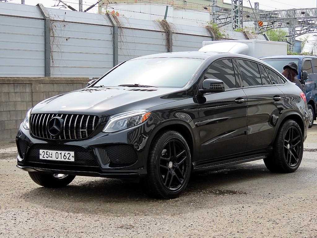 Mercedes Benz GLE Class - Vista 2