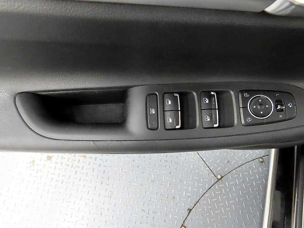 HYUNDAI Grandeur - Vista 11