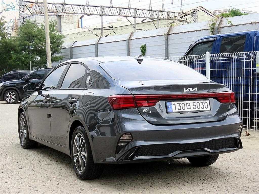 KIA K3 - Vista 3