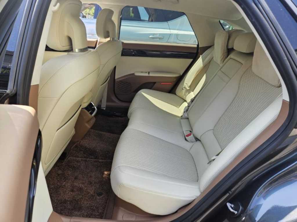HYUNDAI Grandeur - Vista 6