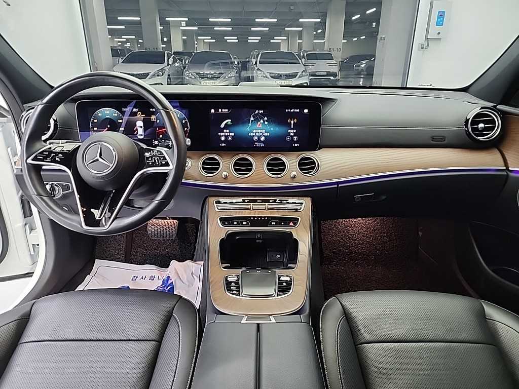 Mercedes Benz E class - Vista 7