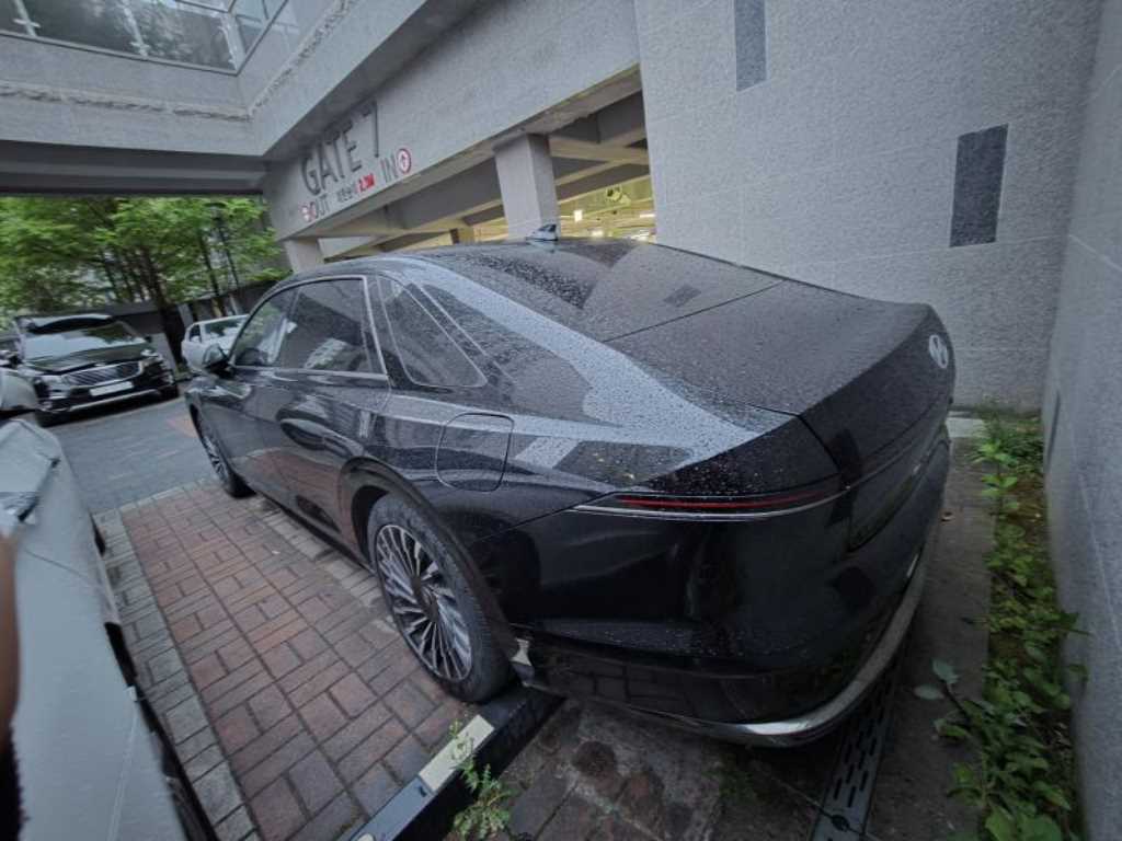 HYUNDAI Grandeur - Vista 3