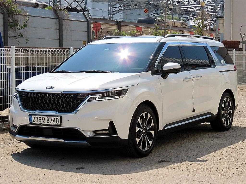 KIA Carnival - Vista 2