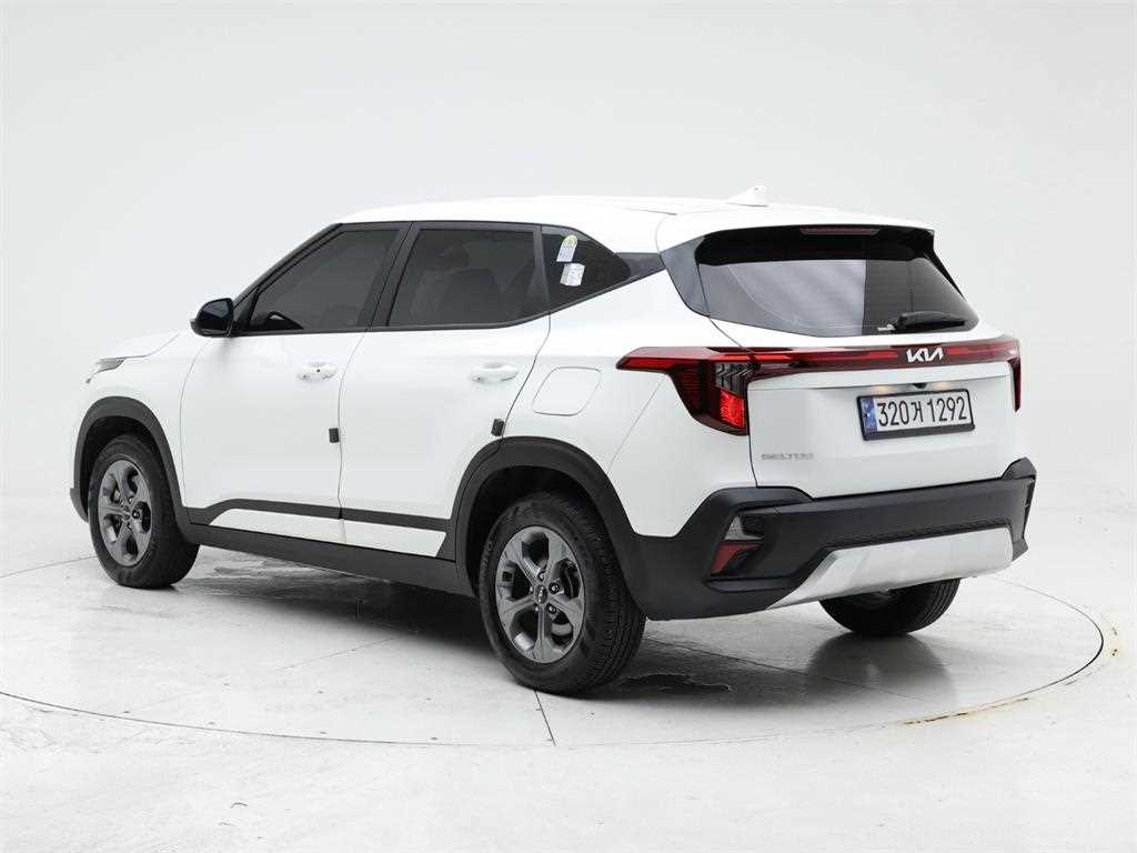 KIA Seltos - Vista 4