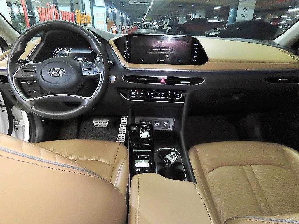 HYUNDAI Sonata - Vista 10