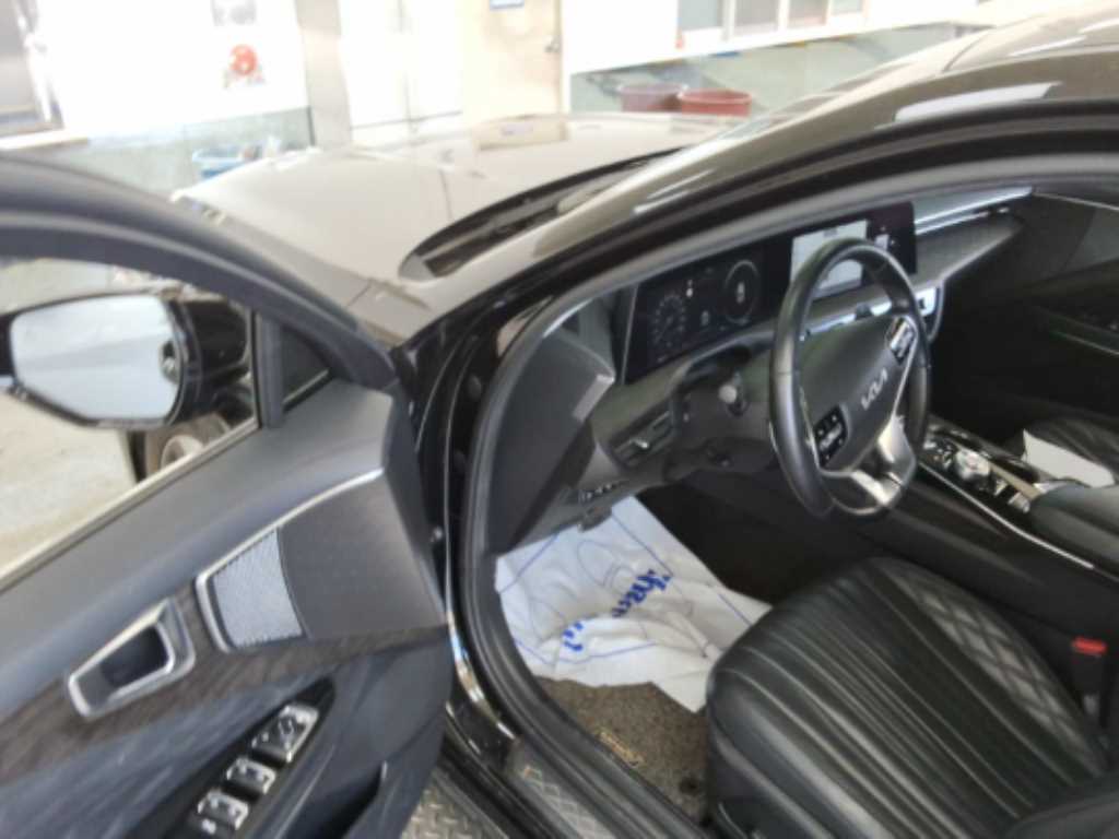 KIA K8 - Vista 3