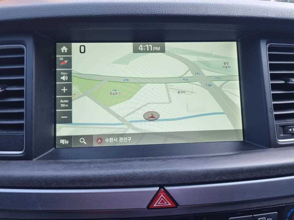 HYUNDAI Genesis - Vista 7