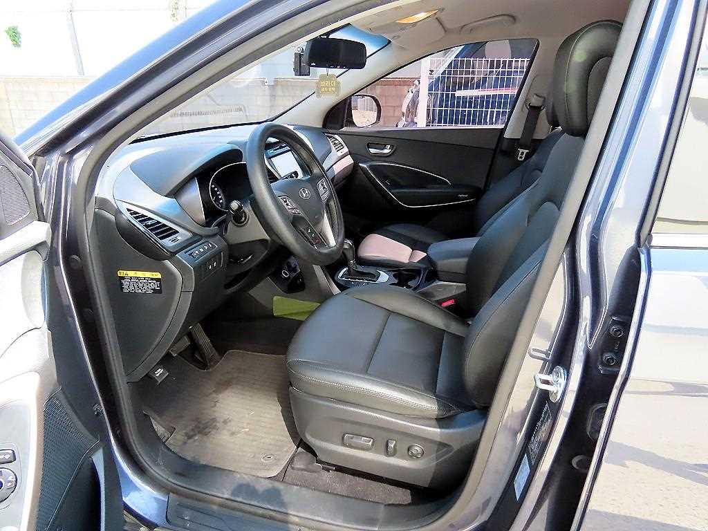 HYUNDAI Santa Fe - Vista 5