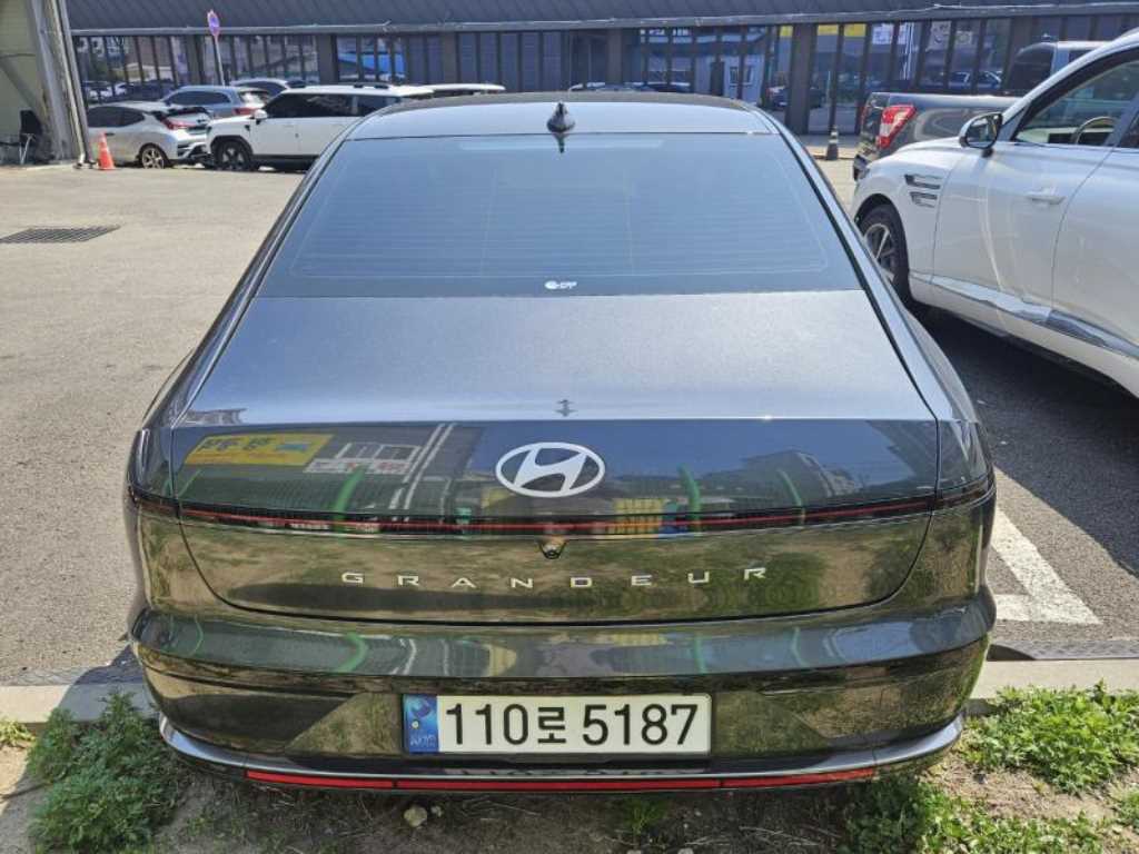 HYUNDAI Grandeur - Vista 3