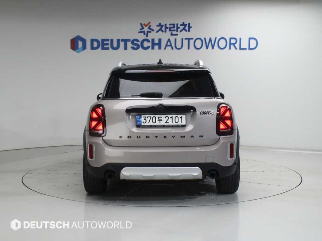 Mini Countryman - Vista 4