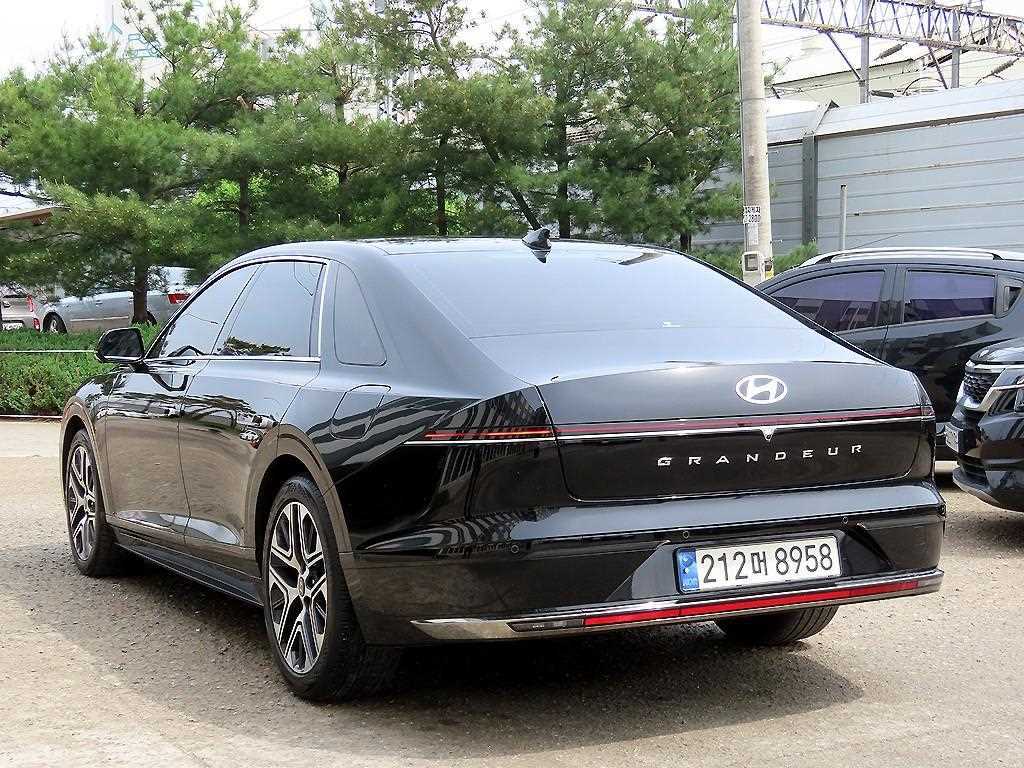 HYUNDAI Grandeur - Vista 4