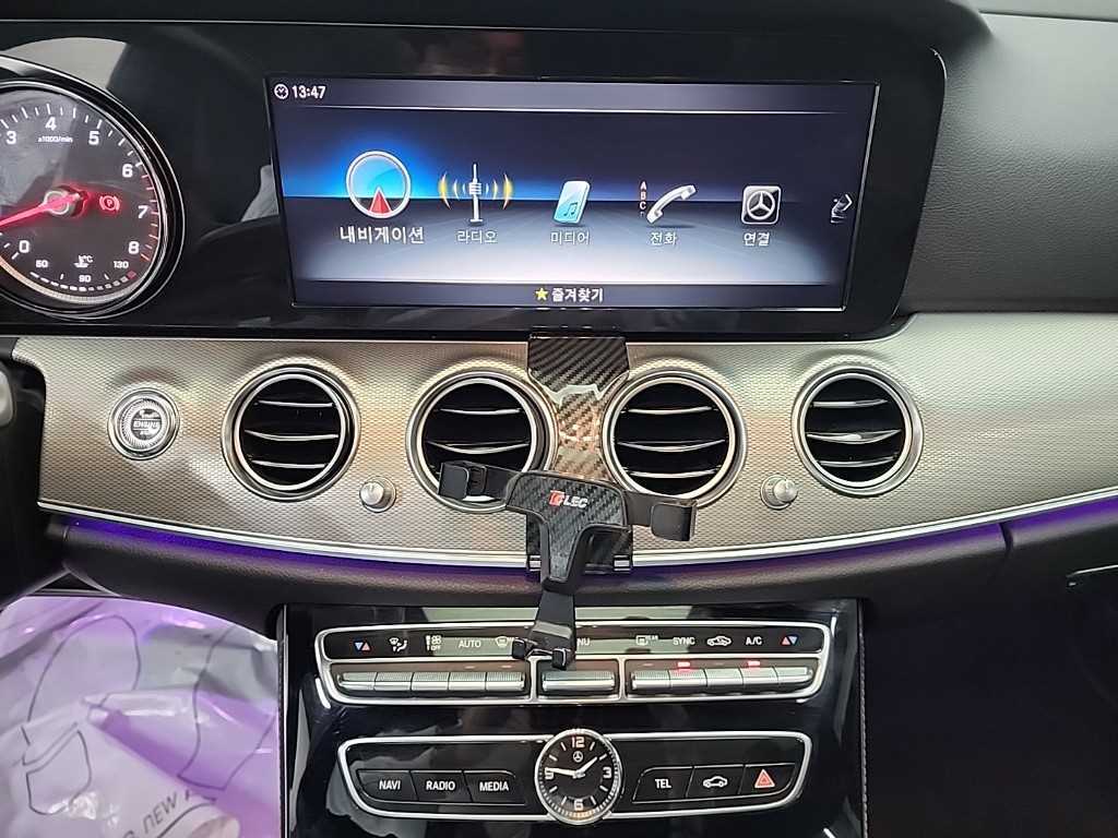 Mercedes Benz E class - Vista 10