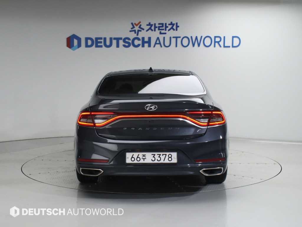 HYUNDAI Grandeur - Vista 4