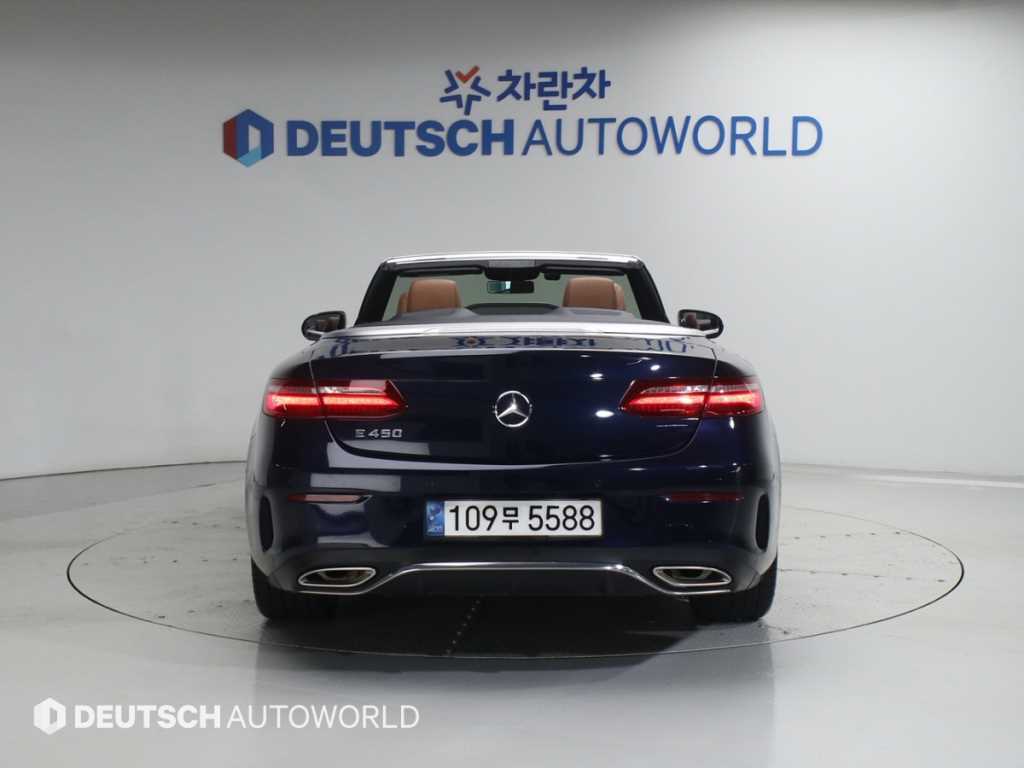 Mercedes Benz E class - Vista 4