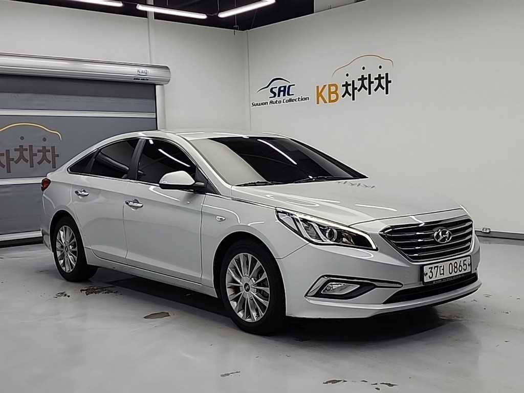HYUNDAI Sonata - Vista 4