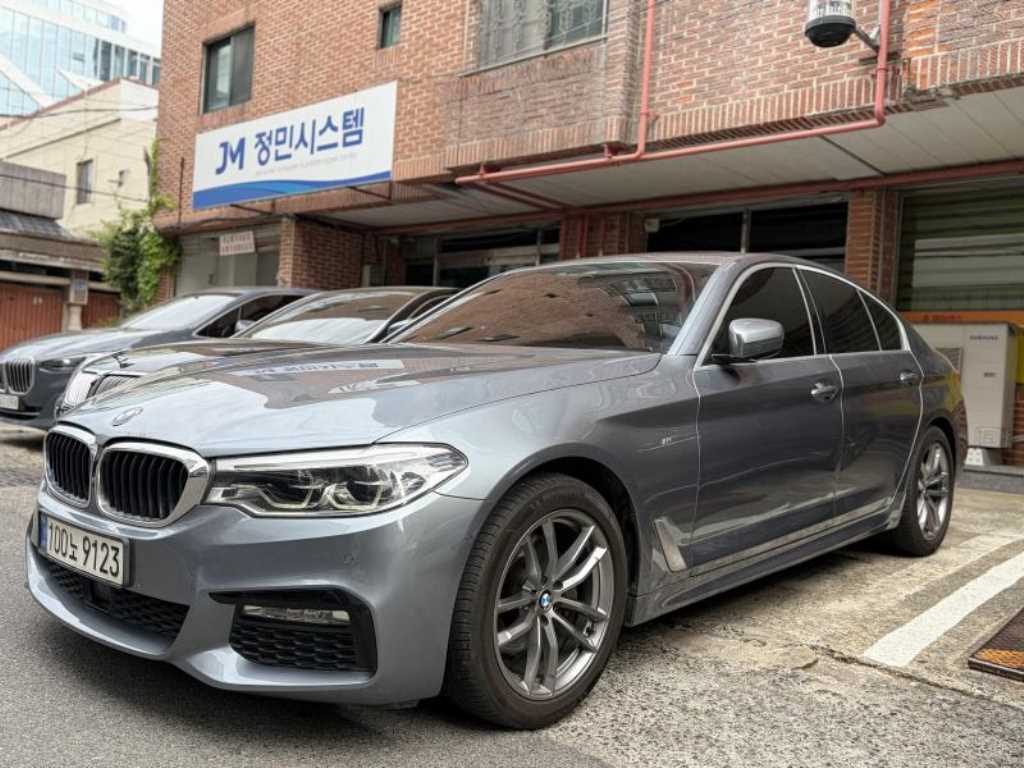 BMW 5 Series - Vista 3