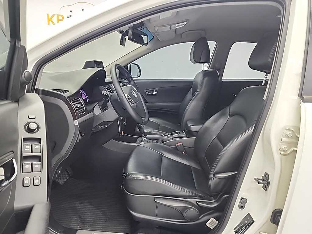 Ssangyong Korando - Vista 11