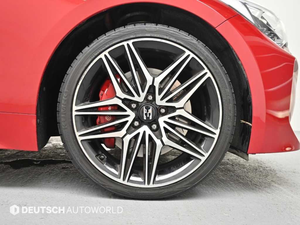 KIA Stinger - Vista 6