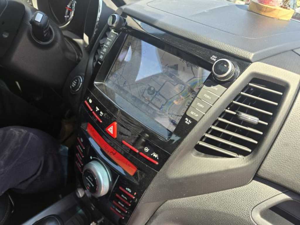 Ssangyong Tivoli 2017 Rojo - Importación desde Corea - HF Imports Iquique - Foto 20