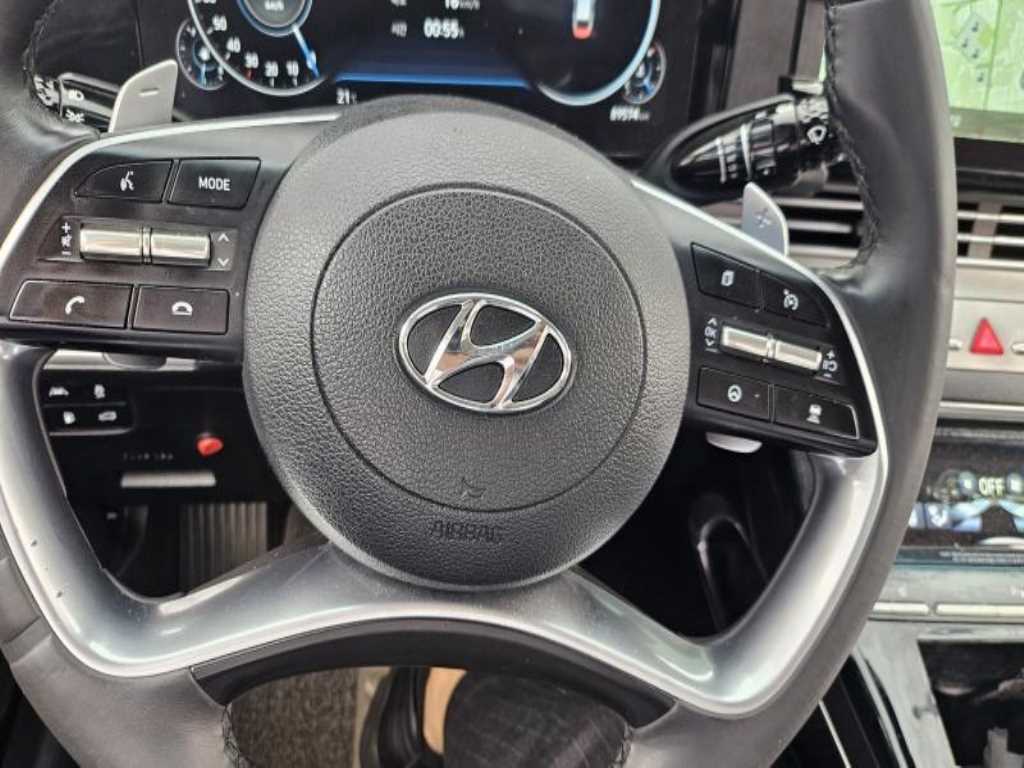 HYUNDAI Grandeur - Vista 3