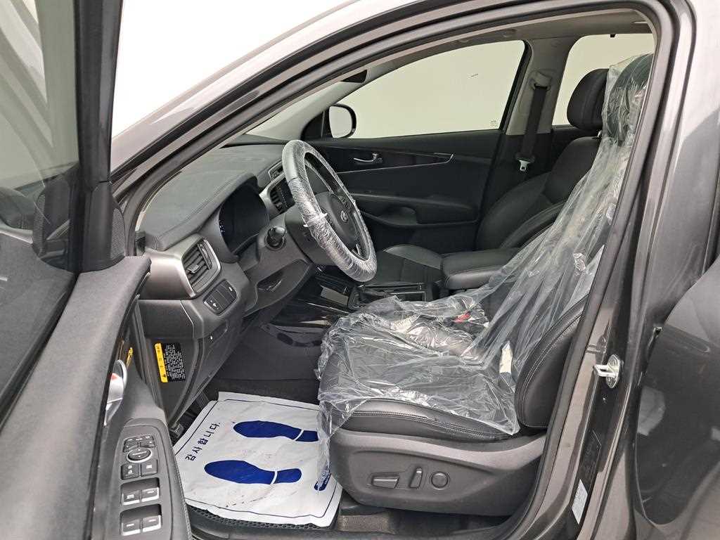 KIA Sorento - Vista 11