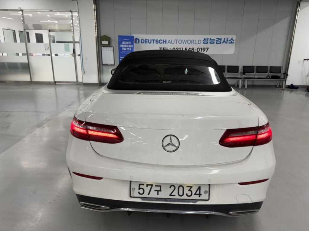 Mercedes Benz E class - Vista 3