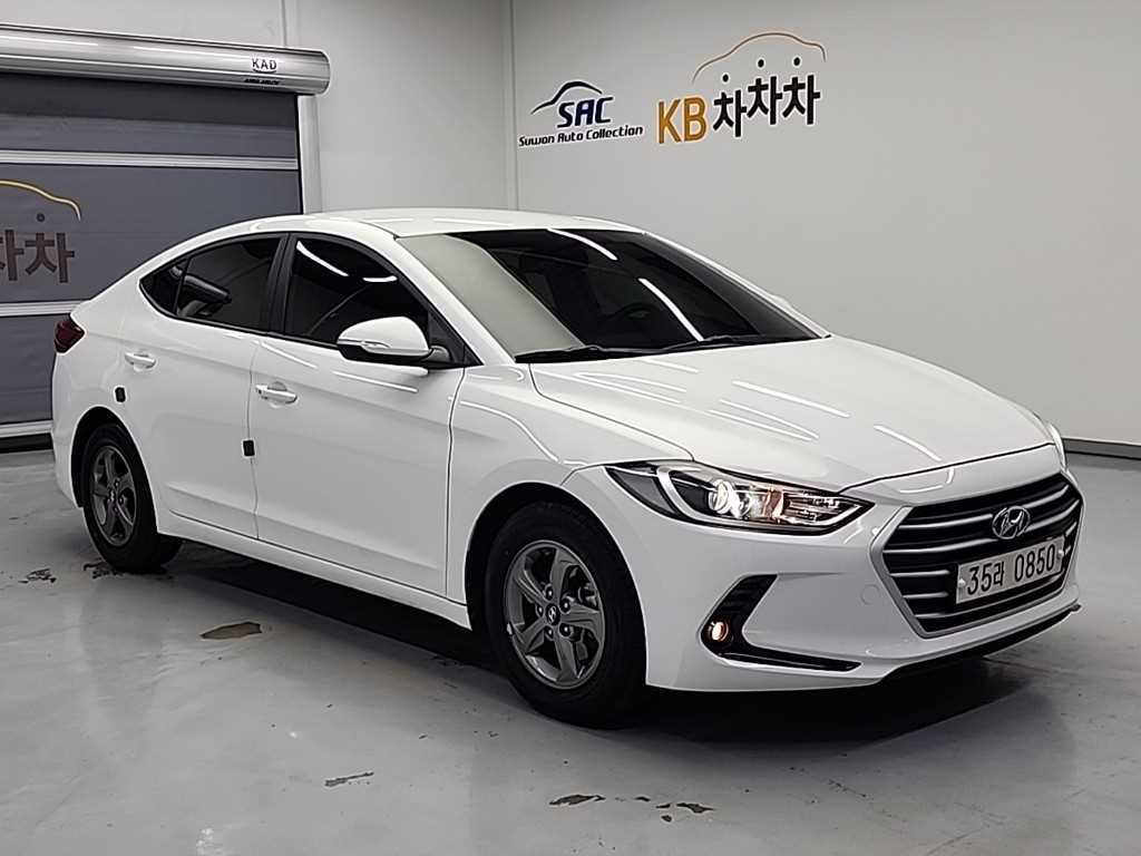 HYUNDAI Avante - Vista 4