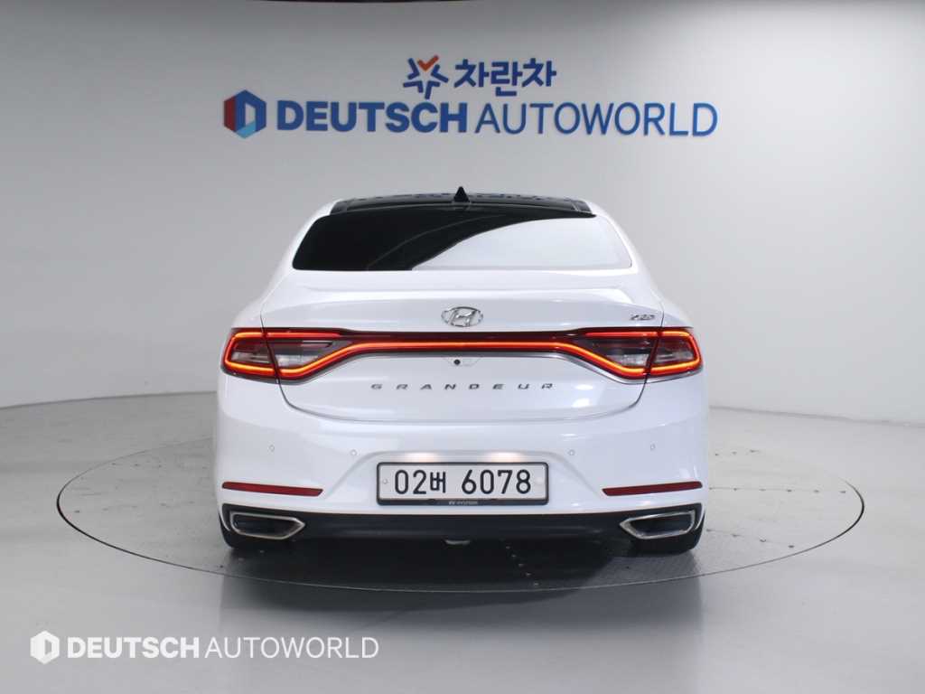 HYUNDAI Grandeur - Vista 4