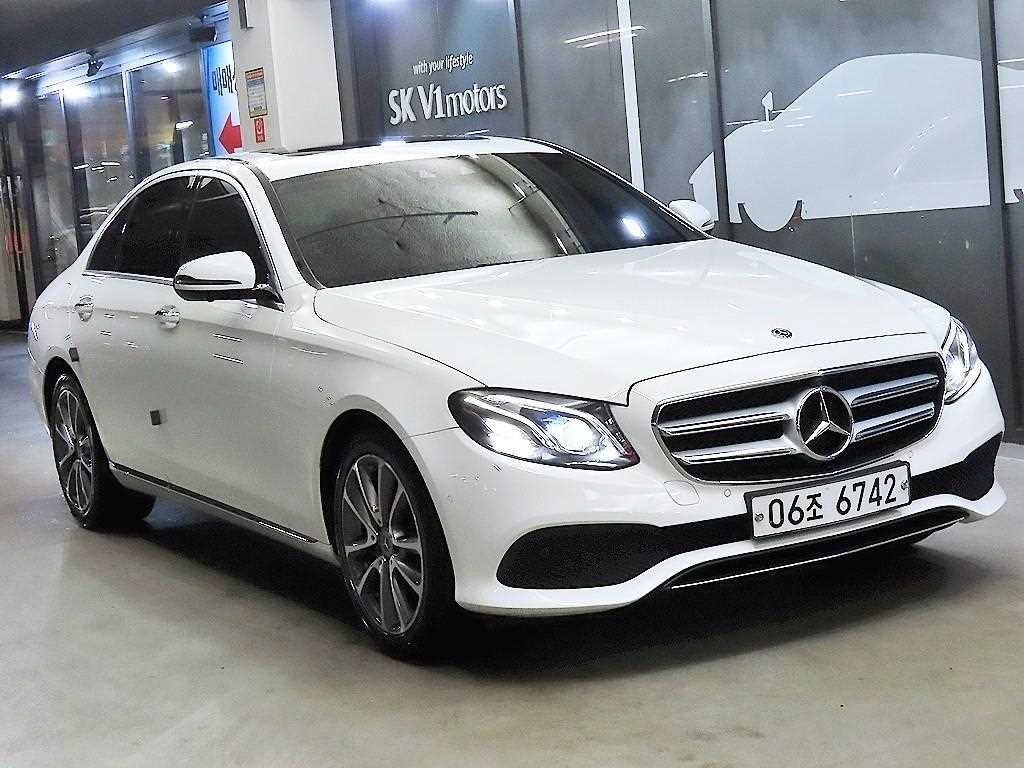 Mercedes Benz E class 2019 Blanco - Importación desde Corea - HF Imports Iquique - Foto 1