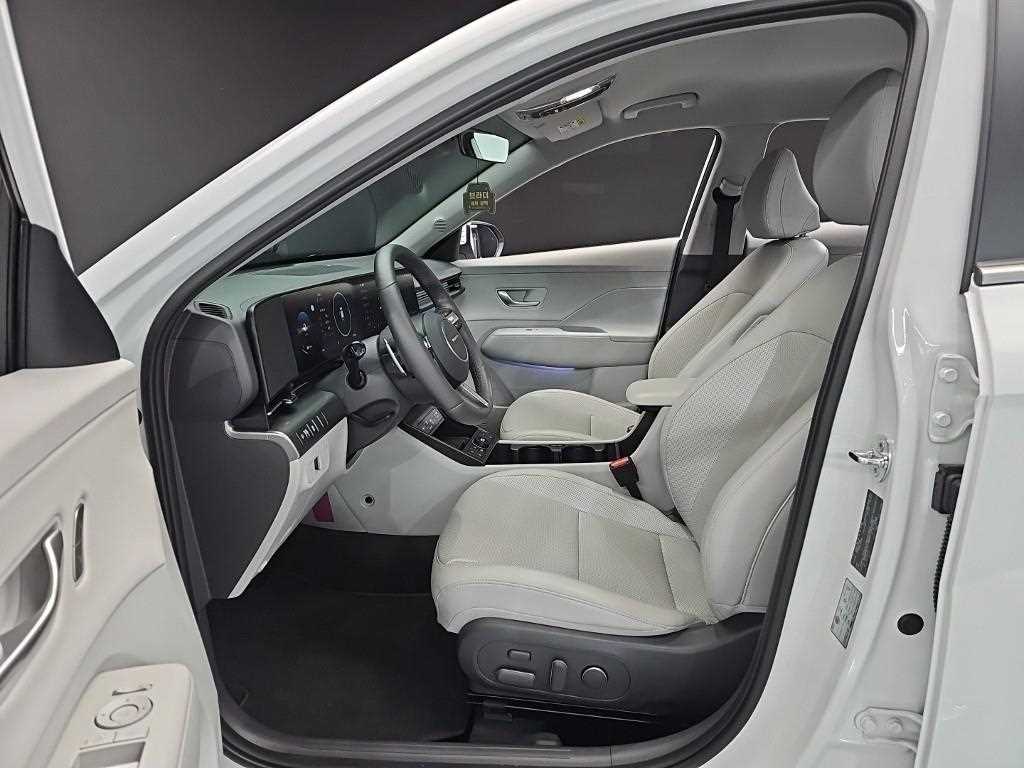 HYUNDAI Kona - Vista 11
