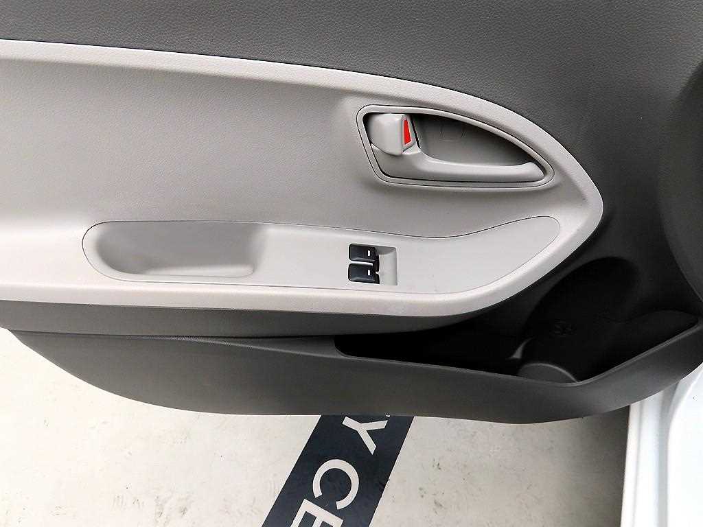 KIA Morning - Vista 11