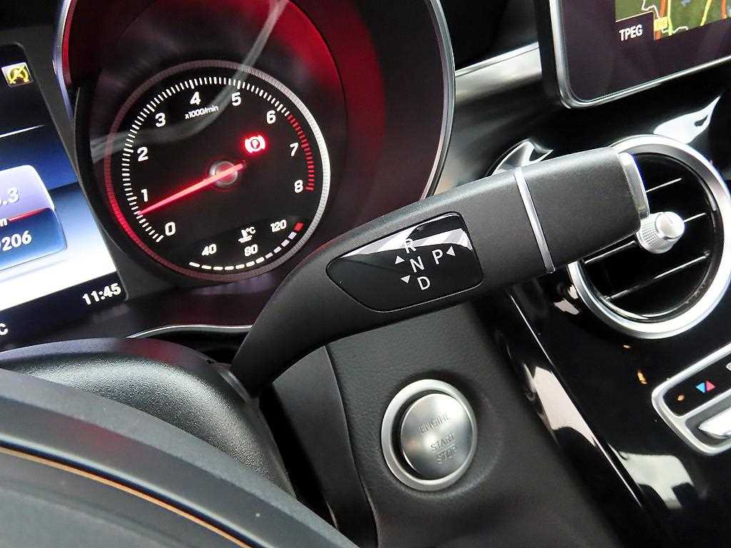 Mercedes Benz C Class - Vista 11