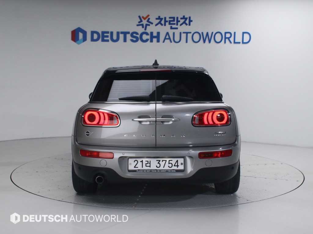 Mini Clubman - Vista 4