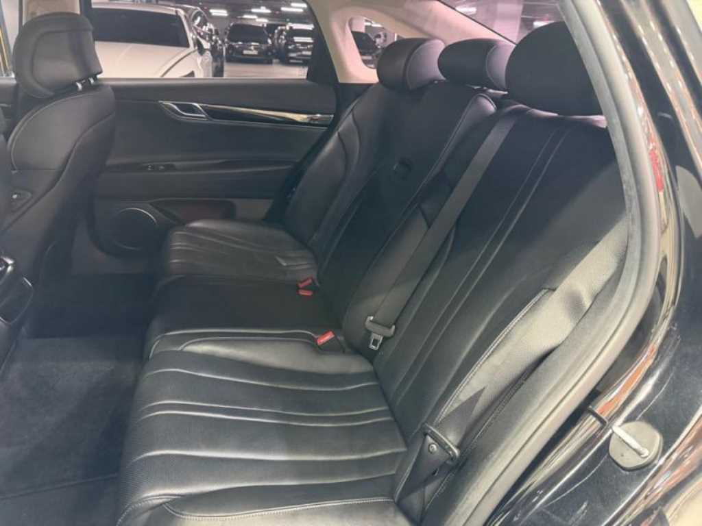 Genesis G80 - Vista 6