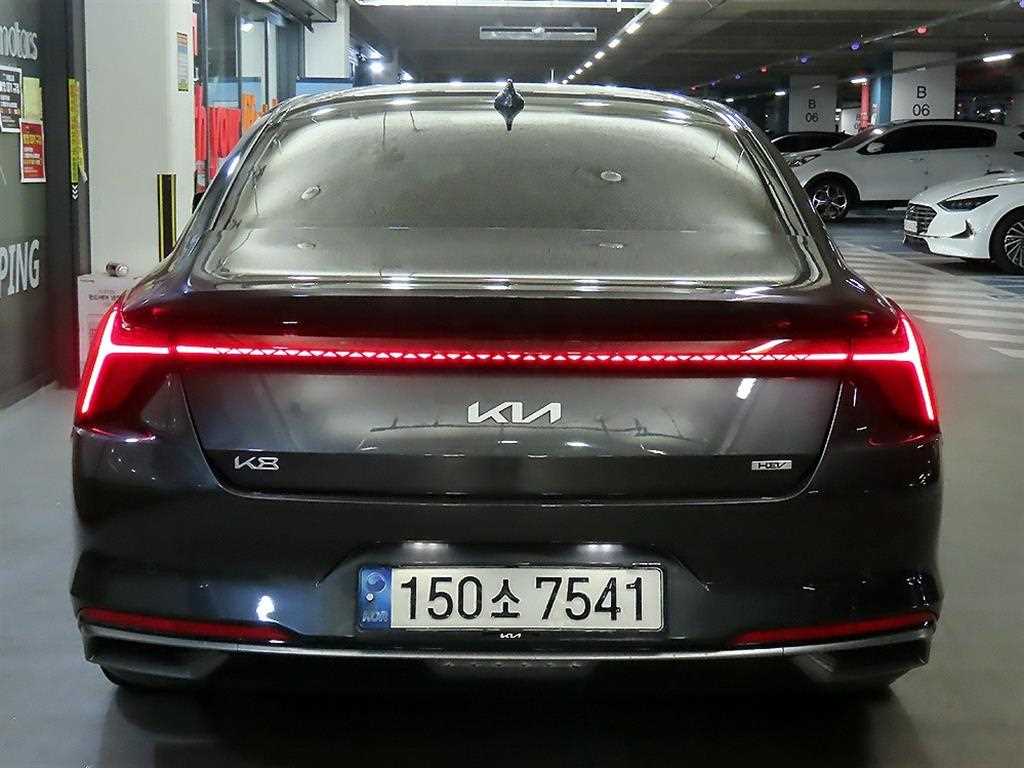 KIA K8 - Vista 5