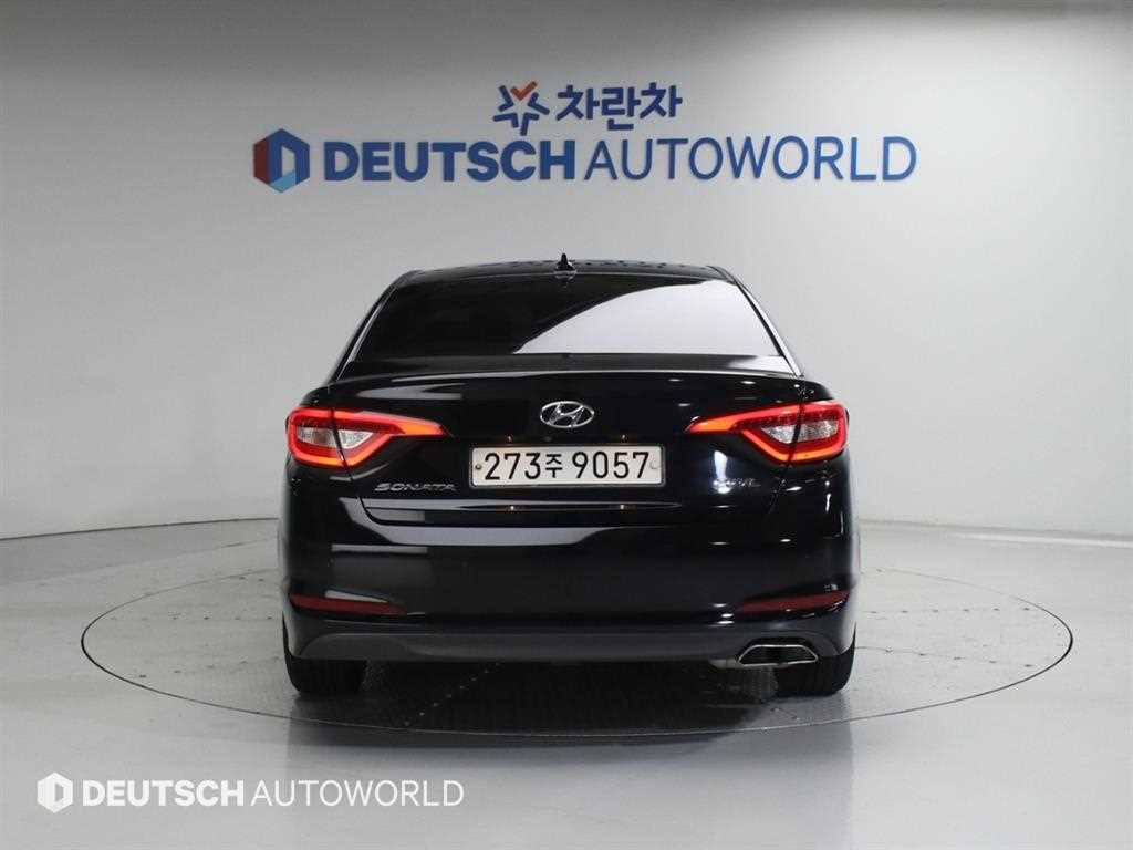 HYUNDAI Sonata - Vista 4