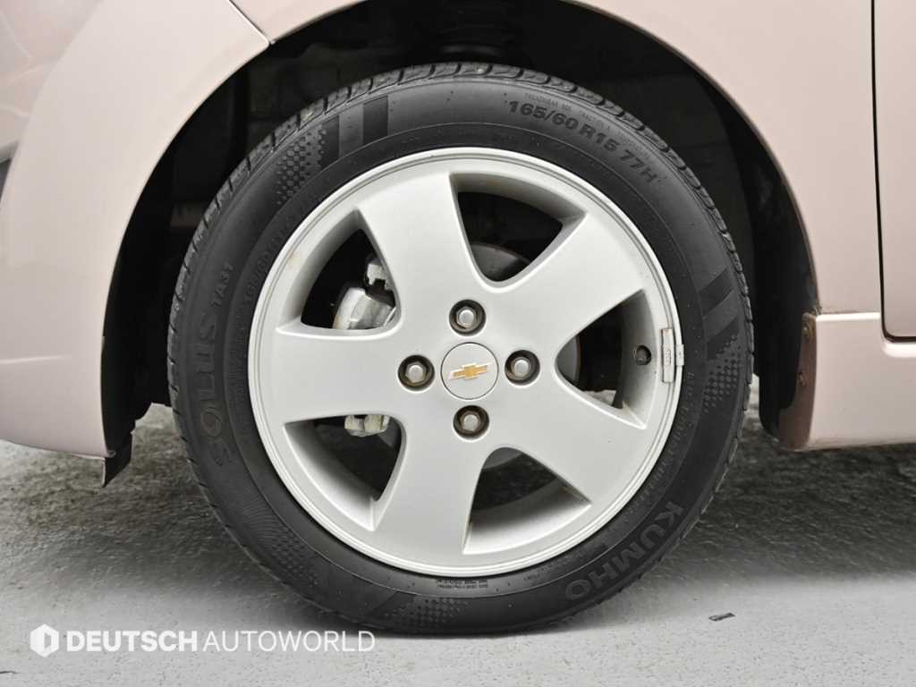 Chevrolet Spark - Vista 5