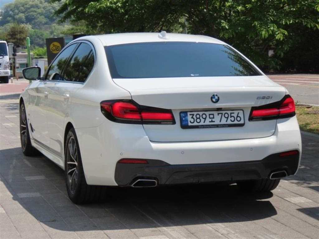 BMW 5 Series - Vista 4