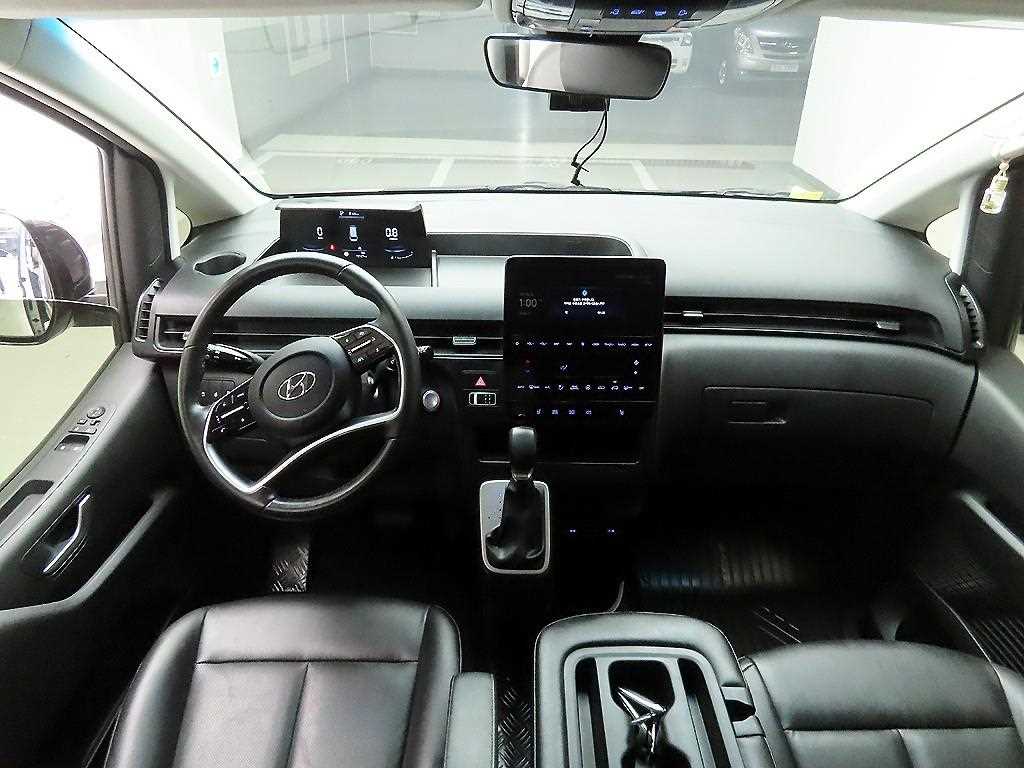 HYUNDAI Staria - Vista 8