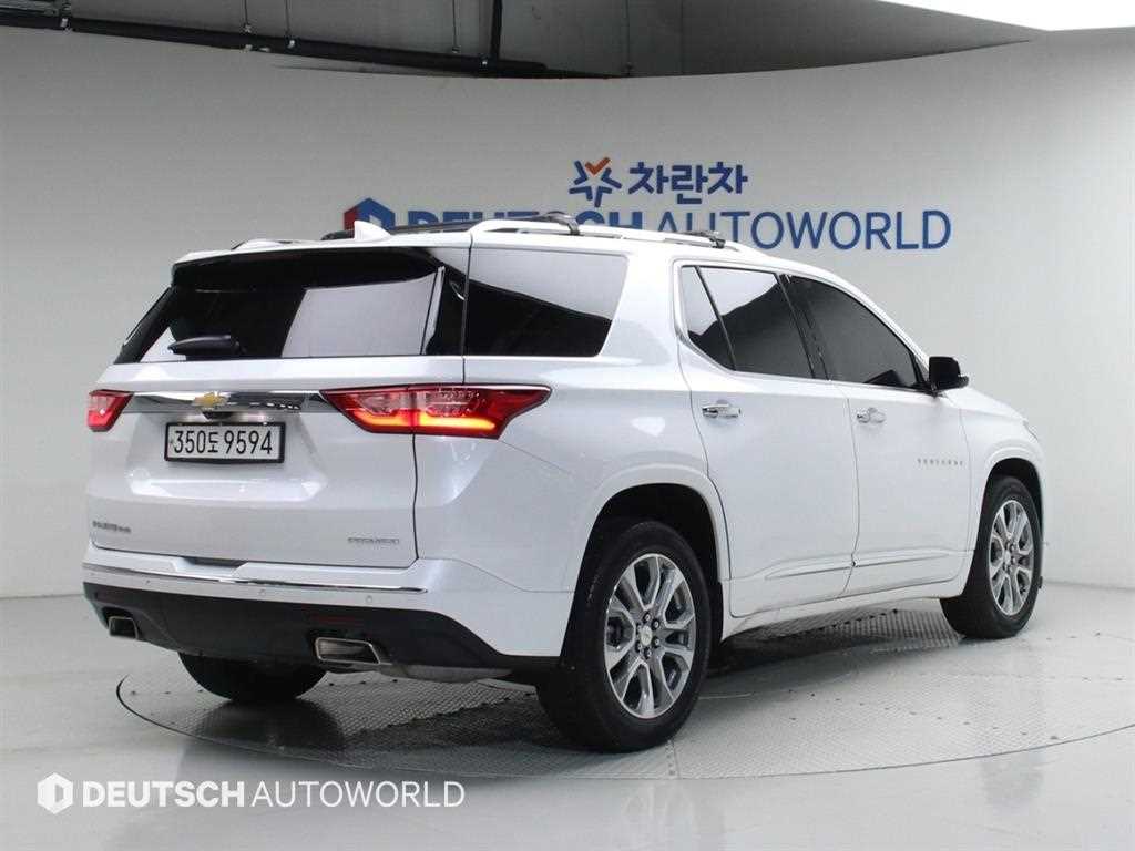 Chevrolet Travers - Vista 2