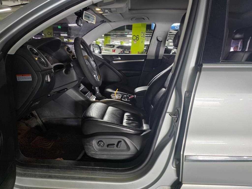 Volkswagen Tiguan - Vista 7